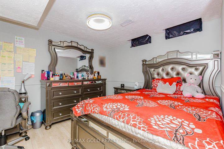 Photo 43 at 23 Wild Indigo Crescent, Wellington, Brampton