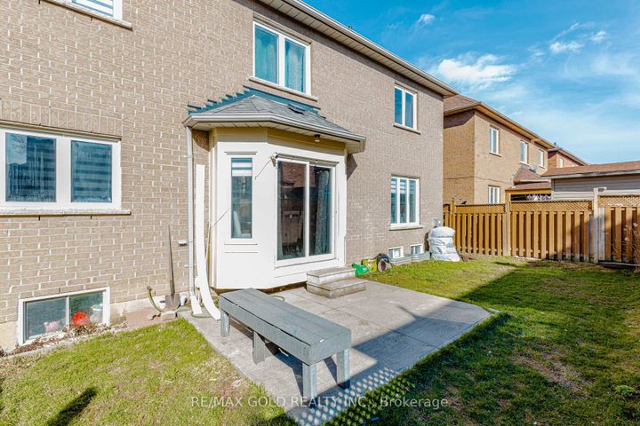 Photo 48 at 23 Wild Indigo Crescent, Wellington, Brampton