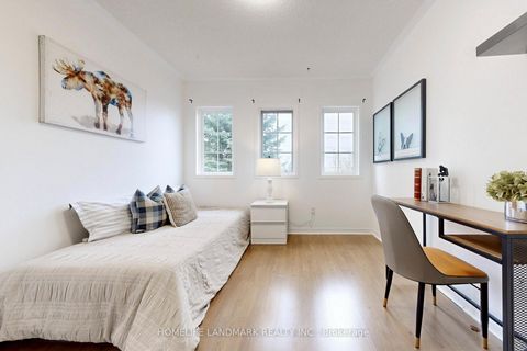 Photo 15 at 82 Baywell Crescent, Bayview Wellington, Aurora