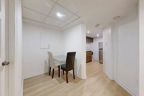 Photo 19 at 82 Baywell Crescent, Bayview Wellington, Aurora