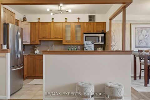 Photo 3 at 1417 - 5 Shady Golfway, Flemingdon Park, Toronto