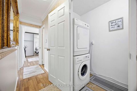 Photo 18 at 1417 - 5 Shady Golfway, Flemingdon Park, Toronto