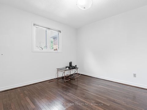 Photo 23 at 98 Rosedale Heights Drive, Uplands, Vaughan