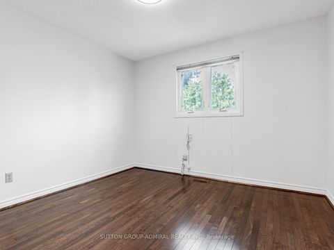 Photo 24 at 98 Rosedale Heights Drive, Uplands, Vaughan