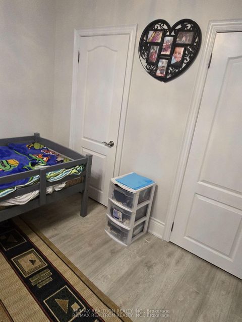 Photo 8 at 885 - 36 Tandridge Crescent, Old Rexdale, Toronto