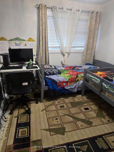 Photo 9 at 885 - 36 Tandridge Crescent, Old Rexdale, Toronto