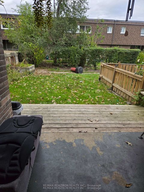 Photo 14 at 885 - 36 Tandridge Crescent, Old Rexdale, Toronto