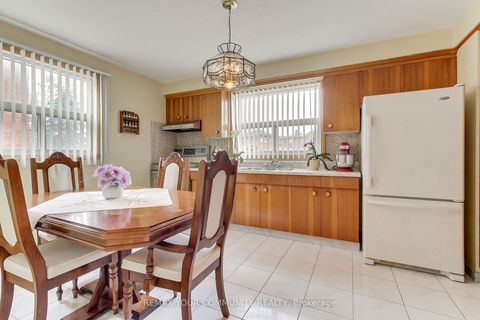 Photo 11 at 48 North Woodrow Boulevard, Birchmount, Toronto