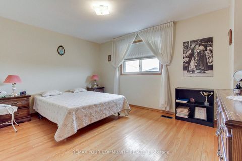 Photo 20 at 48 North Woodrow Boulevard, Birchmount, Toronto
