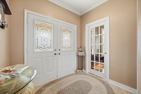 Photo 6 at 8 Westchester Crescent, Berczy, Markham