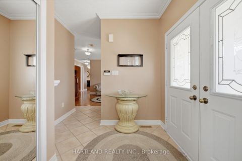 Photo 7 at 8 Westchester Crescent, Berczy, Markham