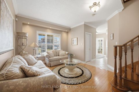 Photo 10 at 8 Westchester Crescent, Berczy, Markham