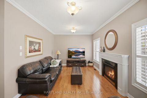 Photo 22 at 8 Westchester Crescent, Berczy, Markham