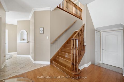 Photo 23 at 8 Westchester Crescent, Berczy, Markham