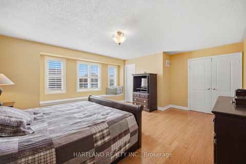Photo 27 at 8 Westchester Crescent, Berczy, Markham