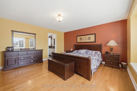 Photo 28 at 8 Westchester Crescent, Berczy, Markham