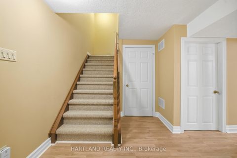 Photo 36 at 8 Westchester Crescent, Berczy, Markham