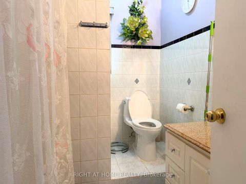 Photo 7 at 785 Lansdowne Avenue, Junction, Toronto