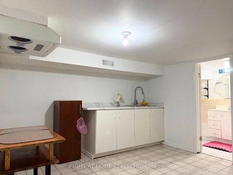 Photo 14 at 785 Lansdowne Avenue, Junction, Toronto