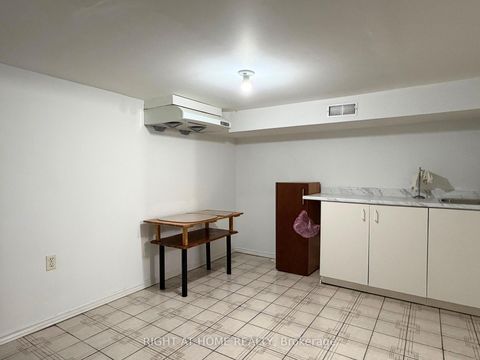 Photo 15 at 785 Lansdowne Avenue, Junction, Toronto