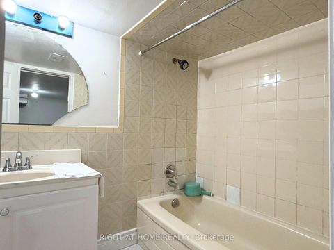 Photo 16 at 785 Lansdowne Avenue, Junction, Toronto