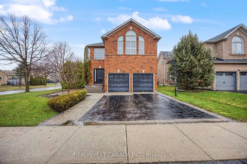 Photo 1 at 84 Worthington Avenue, Oak Ridges Lake Wilcox, Richmond Hill