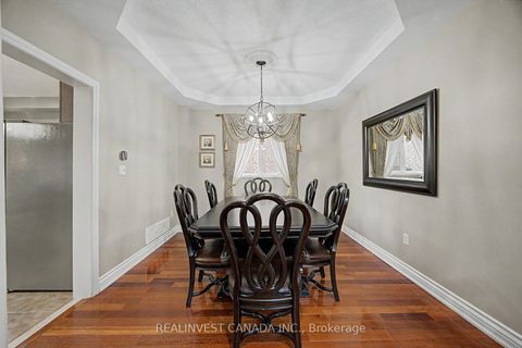 Photo 8 at 84 Worthington Avenue, Oak Ridges Lake Wilcox, Richmond Hill
