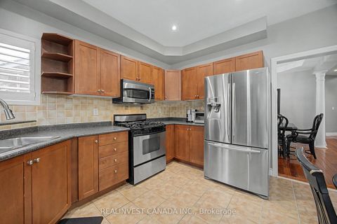 Photo 11 at 84 Worthington Avenue, Oak Ridges Lake Wilcox, Richmond Hill