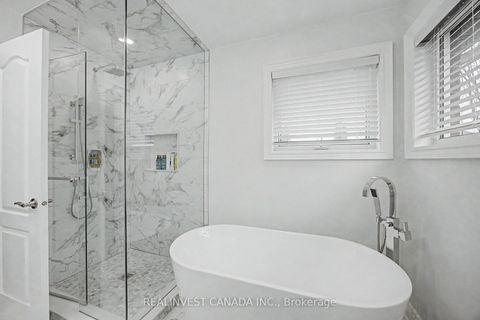 Photo 21 at 84 Worthington Avenue, Oak Ridges Lake Wilcox, Richmond Hill