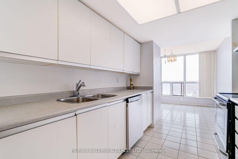 Photo 11 at 707 - 3 Rowntree Road, Jamestown, Toronto
