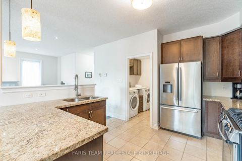 Photo 5 at 33 Auburn Court, Ardagh, Barrie