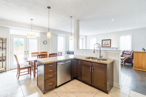 Photo 6 at 33 Auburn Court, Ardagh, Barrie