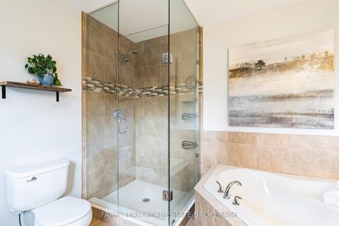 Photo 19 at 33 Auburn Court, Ardagh, Barrie