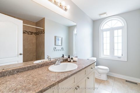 Photo 26 at 33 Auburn Court, Ardagh, Barrie