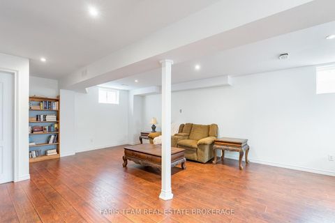 Photo 28 at 33 Auburn Court, Ardagh, Barrie