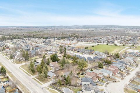 Photo 42 at 33 Auburn Court, Ardagh, Barrie