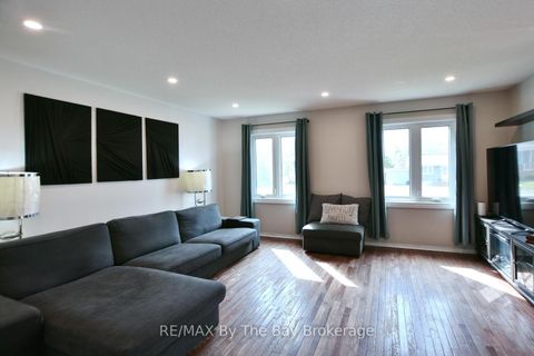 Photo 4 at 215 Montreal Street, Stayner, Clearview