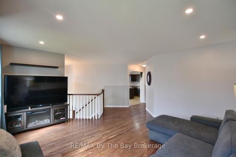 Photo 9 at 215 Montreal Street, Stayner, Clearview