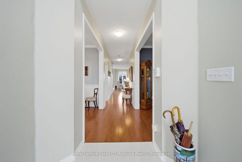 Photo 2 at 76 Succession Crescent, Shore, Barrie