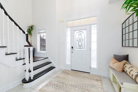 Photo 5 at 16 Bardawill Avenue, Keswick South, Georgina