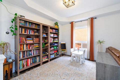 Photo 14 at 16 Bardawill Avenue, Keswick South, Georgina