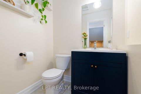 Photo 15 at 16 Bardawill Avenue, Keswick South, Georgina