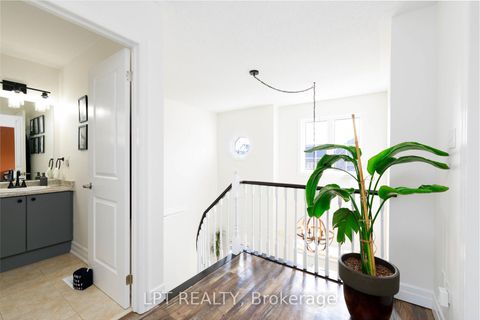 Photo 16 at 16 Bardawill Avenue, Keswick South, Georgina