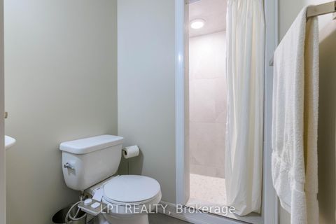 Photo 30 at 16 Bardawill Avenue, Keswick South, Georgina