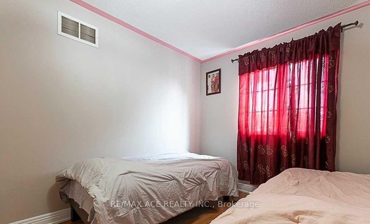 Photo 23 at 36 Mauve Drive, Bram East, Brampton