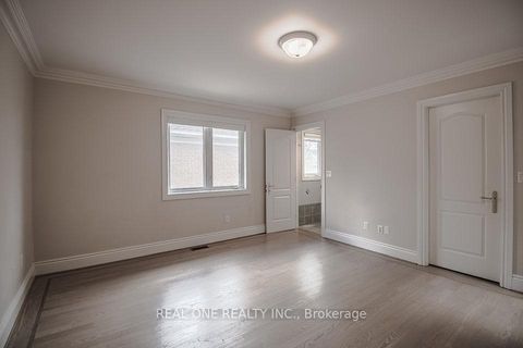 Photo 24 at 50 Yorkminster Road, Windfields, Toronto