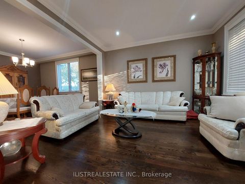 Photo 3 at 59 Princemere Crescent, Maryvale, Toronto