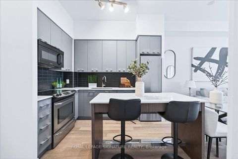 Photo 14 at LPH06 - 9471 Yonge Street, Observatory, Richmond Hill