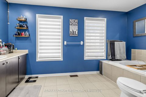 Photo 5 at 255 Torbarrie Road E, CFB, Toronto