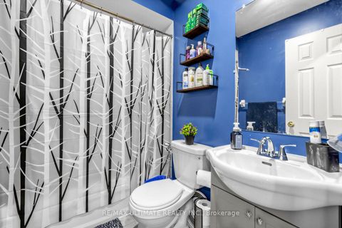 Photo 12 at 255 Torbarrie Road E, CFB, Toronto